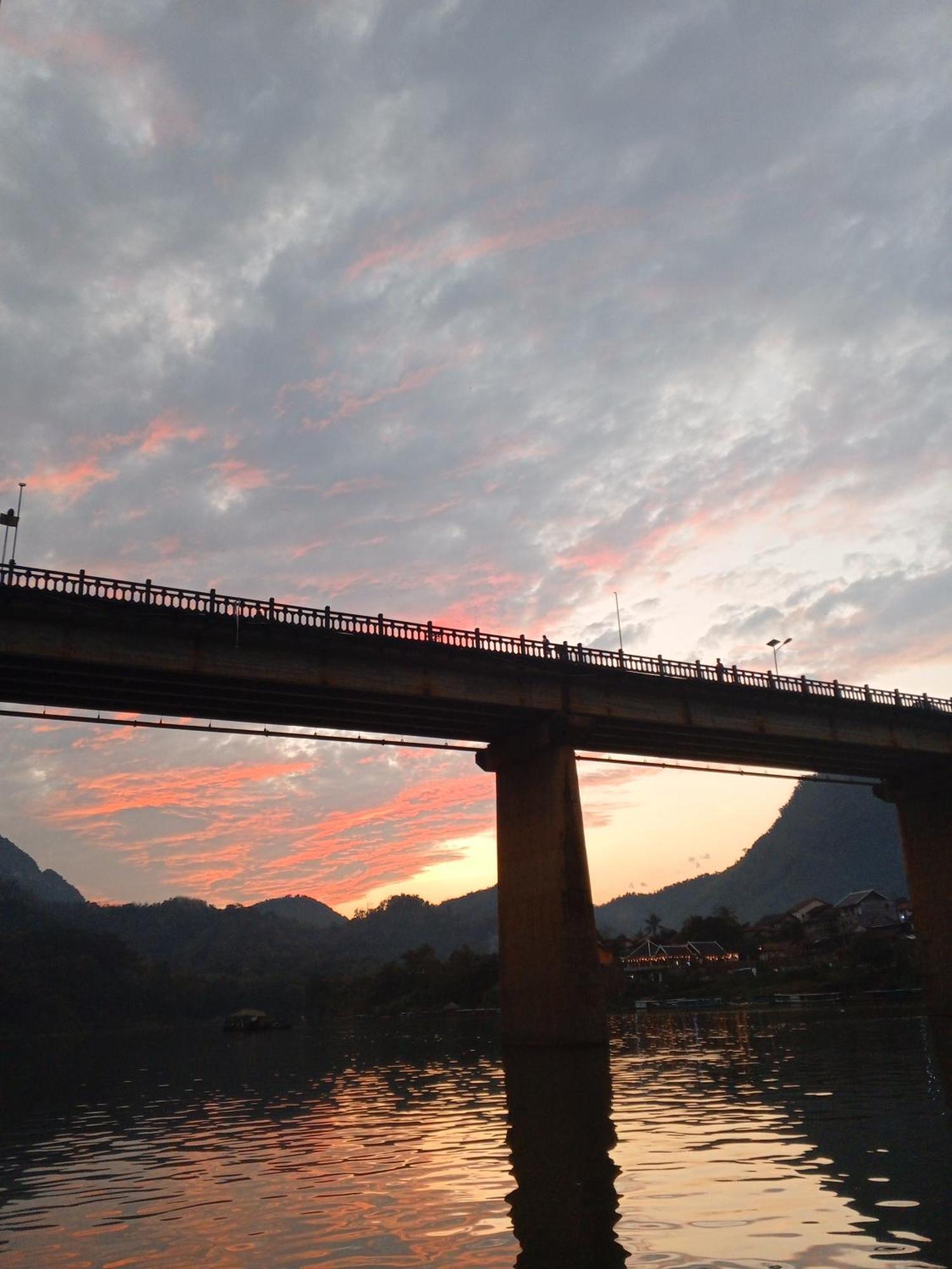ホテル Cam U View Bungalow Nongkhiaw エクステリア 写真